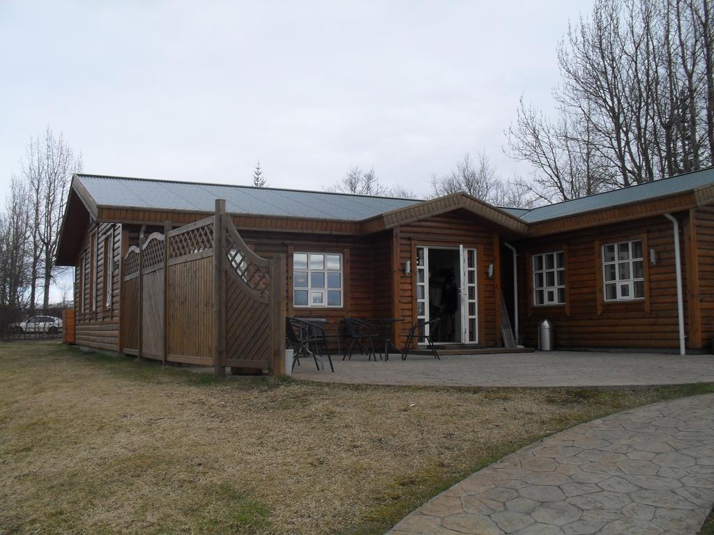 Guesthouse Fludir Exterior photo